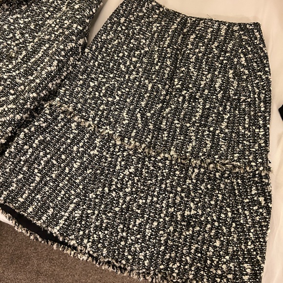 SOLD UNIQUE Authentic Chanel Tweed Suit set 2004 Autumn size 38. SOLD❌❌ - Picture 5 of 10